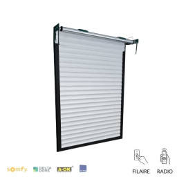 Volet traditionnel électrique en PVC pour montage avec équerres et jambes de force